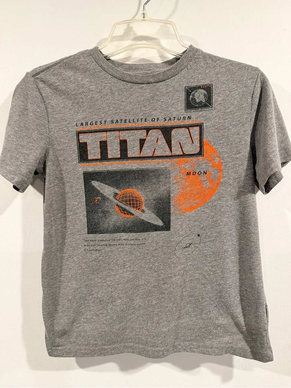 Old Navy Gray Short Sleeve Tee with Orange & Black Titan Graphic